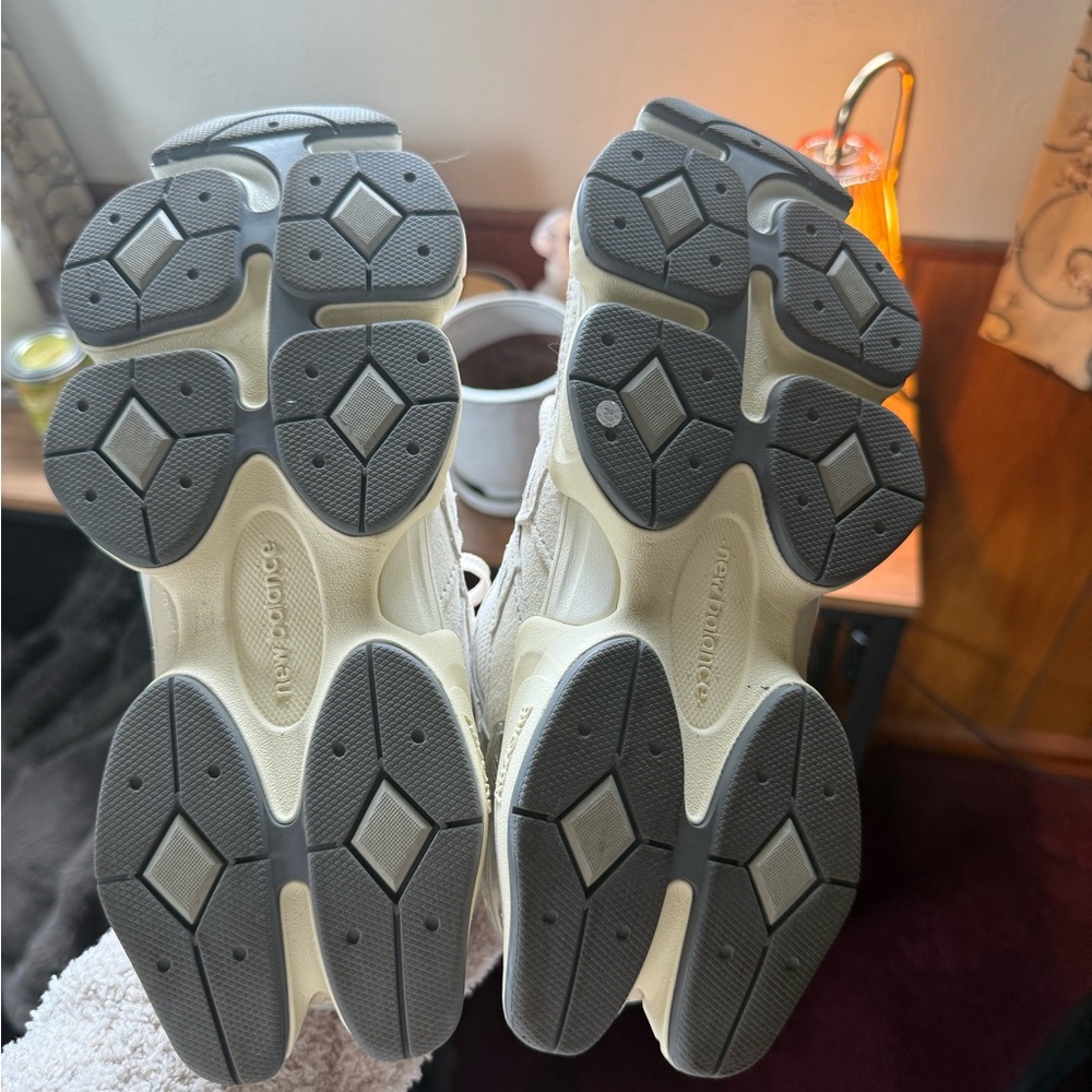 New Balance 9060s - Picture 2 of 6